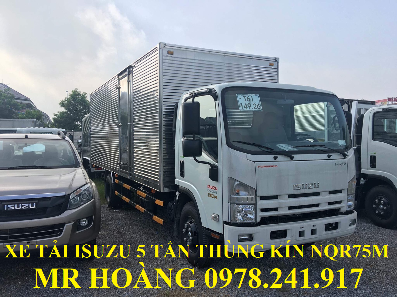 xe tải isuzu 5 tấn nqr75m thùng kín