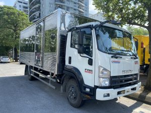 isuzu 6.3 tấn frr90n thùng kín