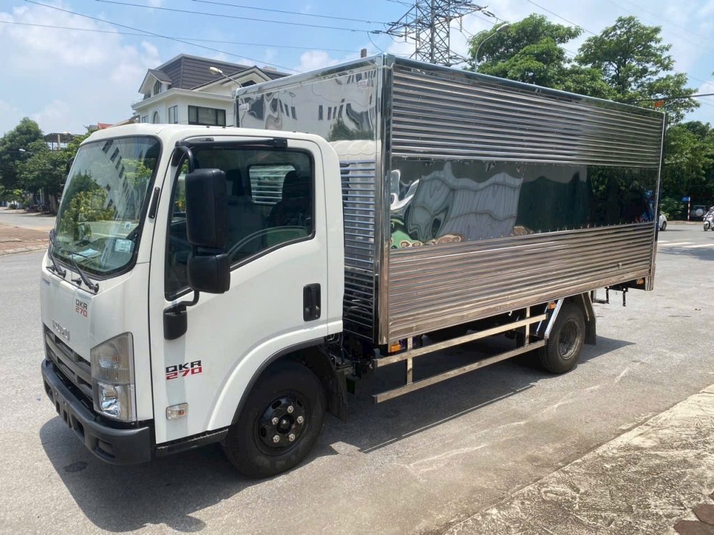 isuzu qkr 270 thùng kín